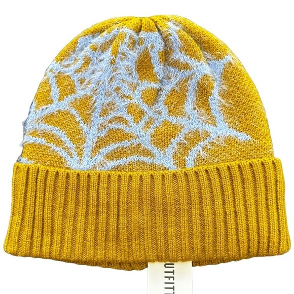 New with tags Urban Outfitters Spider Web Knit Beanie Hat Cap Ellie - Picture 1 of 4